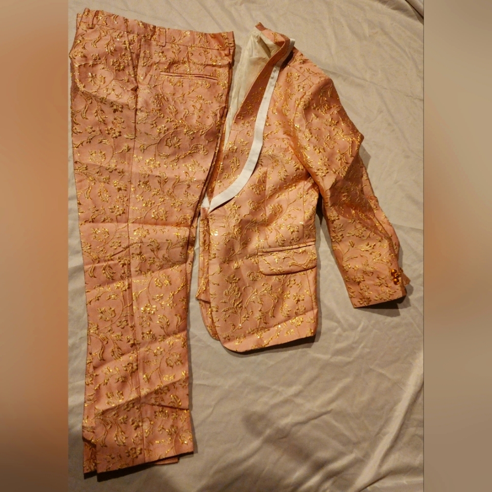 Elegant Gold and Pink Men's Suit